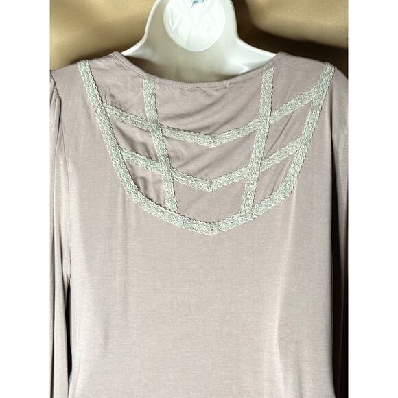 POL Mocha Long Sleeve Embroidered Yoke Flowy Tunic L NWOT - Picture 6 of 8